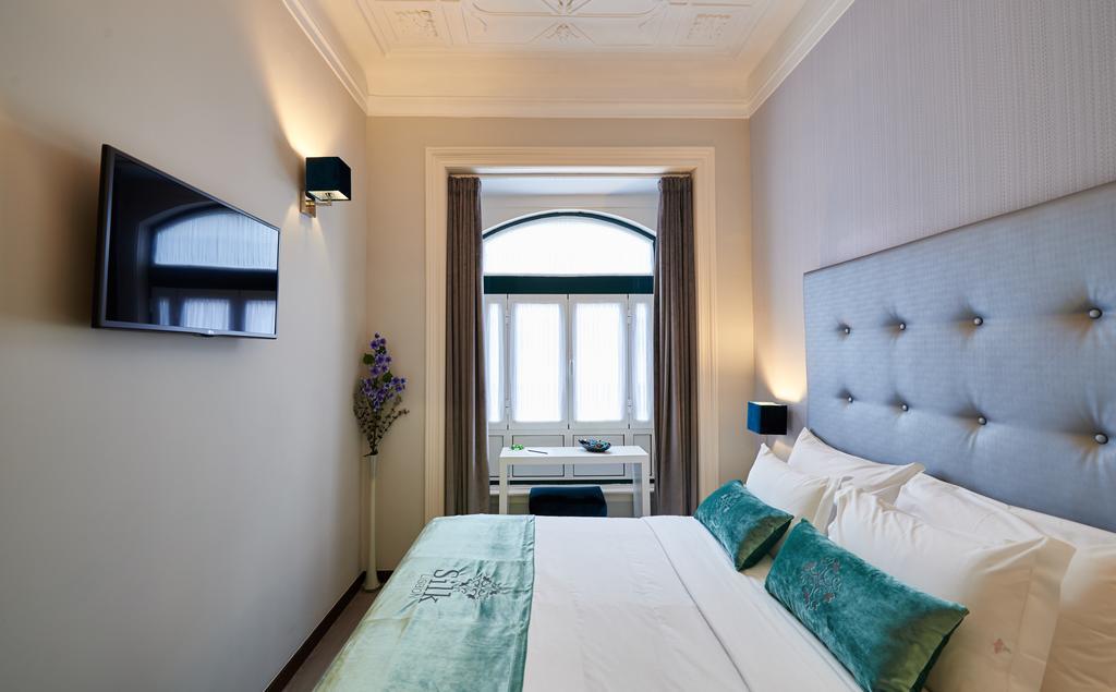 Silk Lisbon Bed & Breakfast ภายนอก รูปภาพ